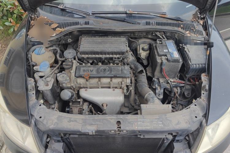 Used Skoda Octavia 2012 1.6L Manual Yijun Edition Engine Bay