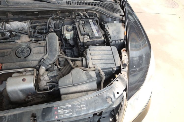 Used Skoda Octavia 2012 1.4TSI DSG Yijun Edition Engine Bay Left