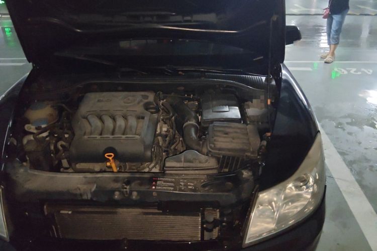 Used Skoda Octavia 2012 2.0L Automatic Yijie Version Engine Bay Left