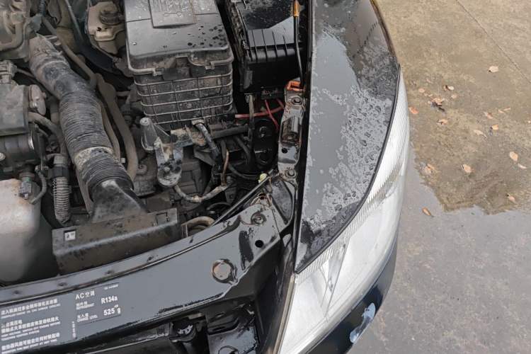 Used Skoda Octavia 2012 1.6L Automatic Yijie Edition Engine Bay Left