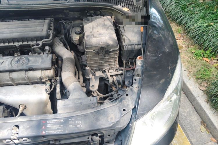 Used Skoda Octavia 2012 1.6L Automatic Yijie Edition Engine Bay Left