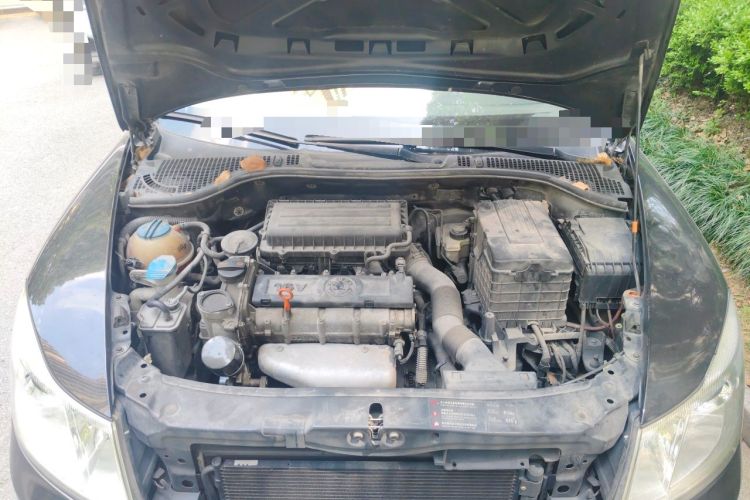 Used Skoda Octavia 2012 1.6L Automatic Yijie Edition Engine Bay