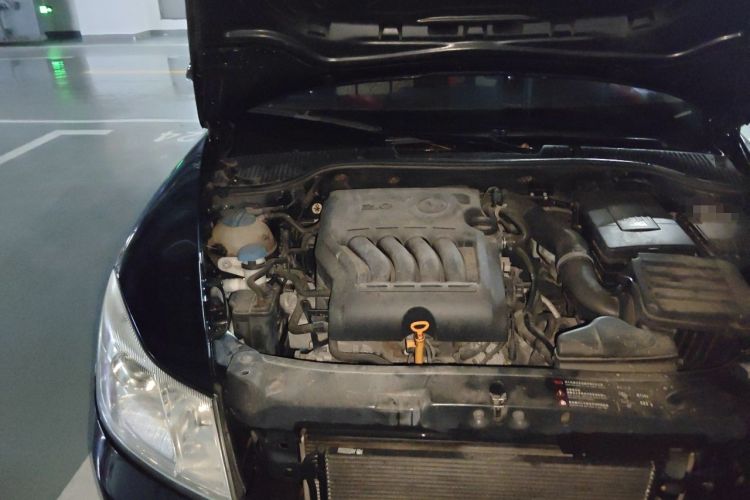 Used Skoda Octavia 2012 2.0L Automatic Yijie Version Engine Bay Right