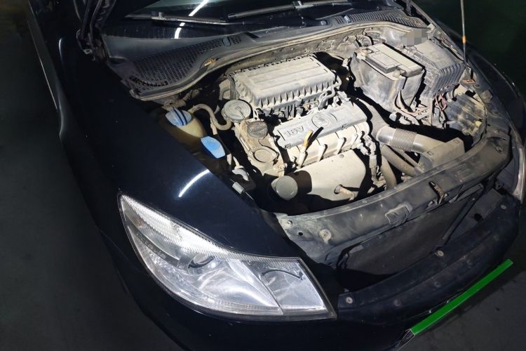 Used Skoda Octavia 2012 1.6L Manual Yijun Edition Engine Bay Right