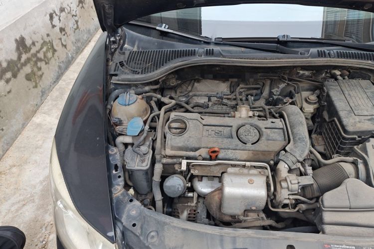 Used Skoda Octavia 2012 1.4TSI DSG Elegance Edition Engine Bay Right