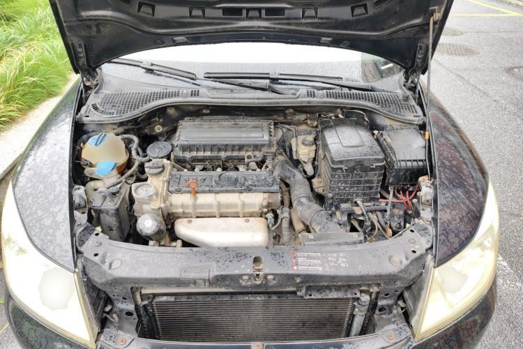 Used Skoda Octavia 2012 1.6L Automatic Yijie Edition Engine Bay