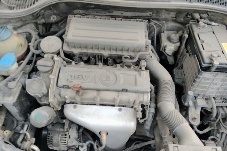 Used Skoda Octavia 2012 1.6L Automatic Yijie Edition Engine Bay