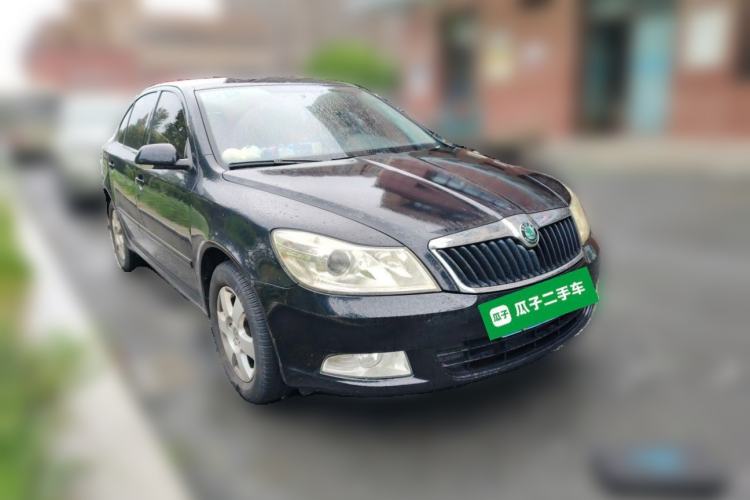 Used Skoda Octavia 2012 1.6L Automatic Yijie Edition Front Right 45 Deg