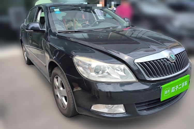 Used Skoda Octavia 2012 1.6L Automatic Yijie Edition Front Right 45 Deg