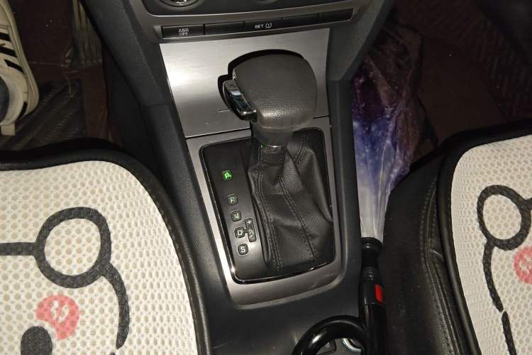 Used Skoda Octavia 2012 2.0L Automatic Yijie Version Gear Lever