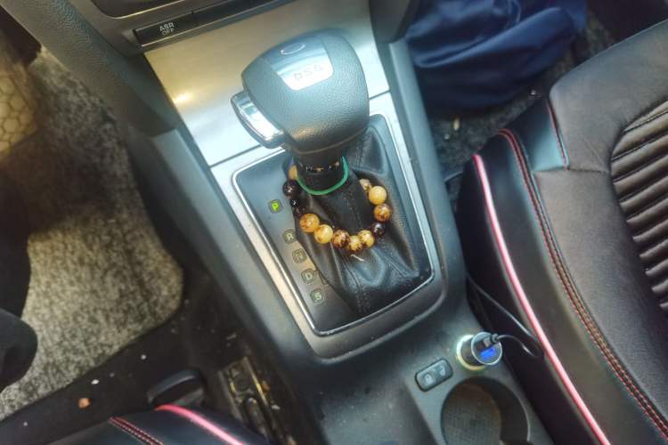 Used Skoda Octavia 2012 1.4TSI DSG Yijun Edition Gear Lever