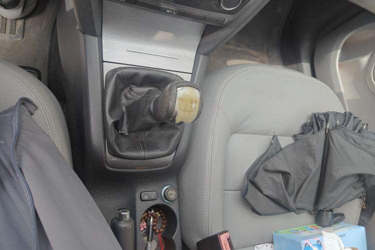 Used Skoda Octavia 2012 1.6L Manual Yijun Edition Gear Lever