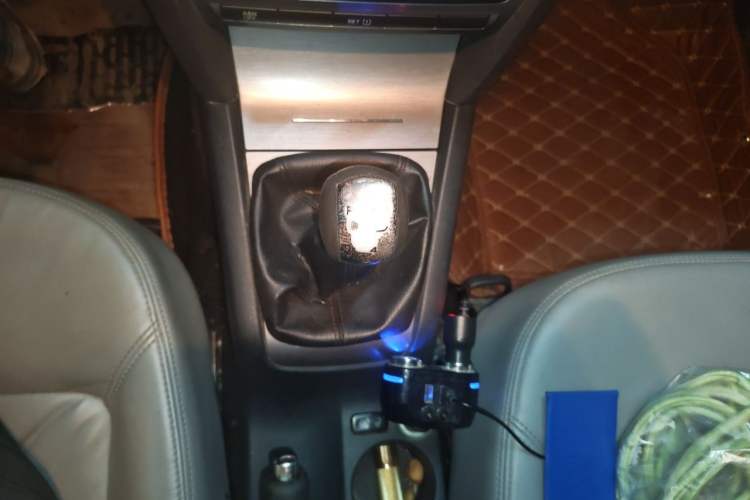 Used Skoda Octavia 2012 1.6L Manual Yijun Edition Gear Lever