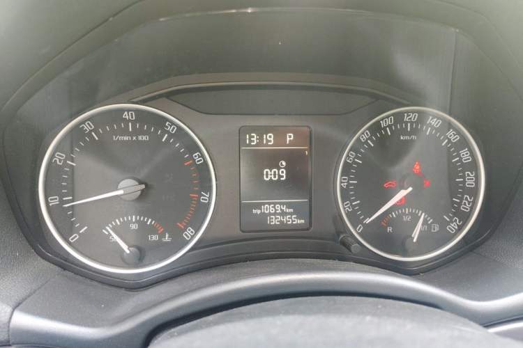 Used Skoda Octavia 2012 1.6L Automatic Yijie Edition Instrument Cluster