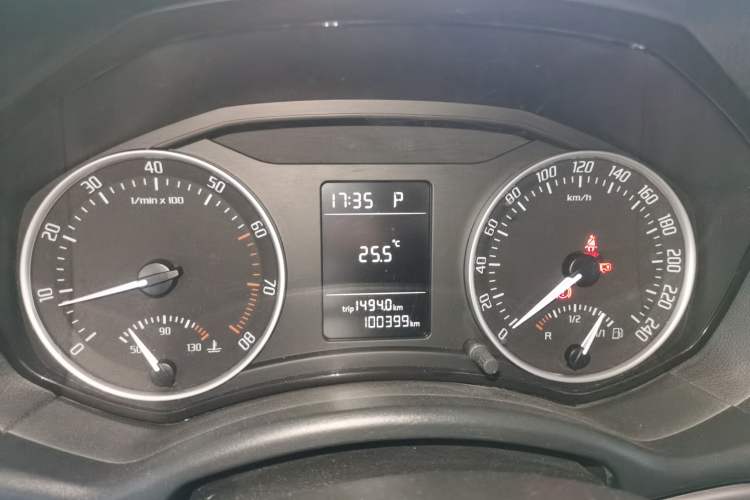 Used Skoda Octavia 2012 1.6L Automatic Yijie Edition Instrument Cluster
