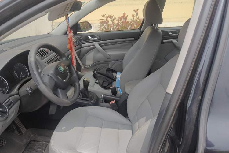 Used Skoda Octavia 2012 1.6L Manual Yijun Edition Left Front Seat