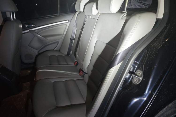 Used Skoda Octavia 2012 1.6L Manual Yijun Edition Left Rear Seat