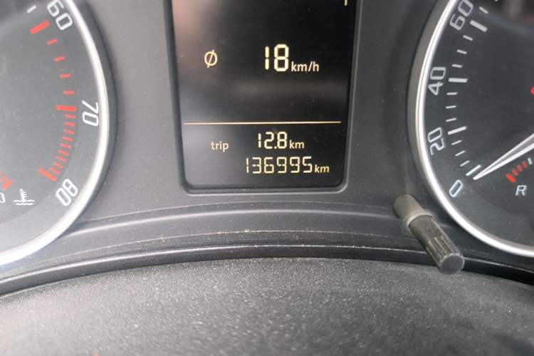 Used Skoda Octavia 2012 1.6L Automatic Yijun Edition Odometer Close Up