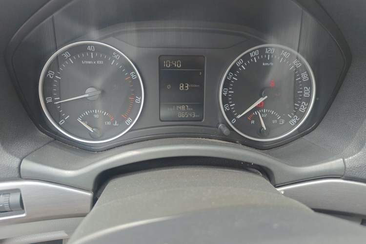 Used Skoda Octavia 2012 1.6L Manual Yijun Edition Odometer Close Up