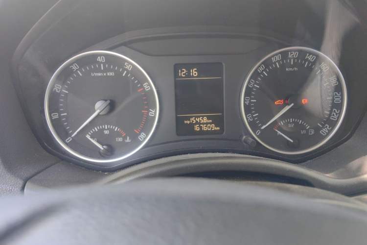 Used Skoda Octavia 2012 1.6L Manual Eado Edition Odometer Close Up