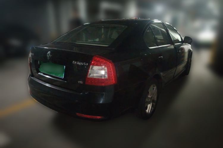 Used Skoda Octavia 2012 1.4TSI DSG Yijun Edition Rear Right 45 Deg
