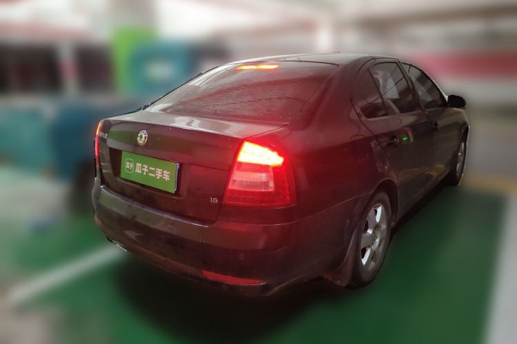 Used Skoda Octavia 2012 1.6L Manual Eado Edition Rear Right 45 Deg