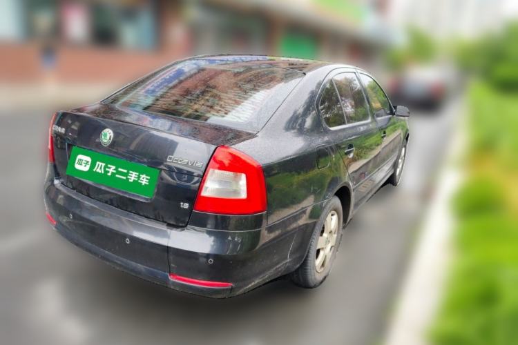 Used Skoda Octavia 2012 1.6L Automatic Yijie Edition Rear Right 45 Deg