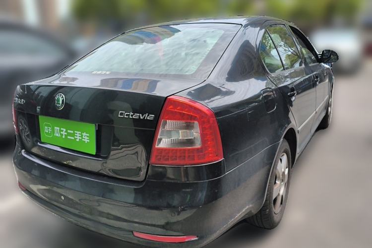 Used Skoda Octavia 2012 1.6L Automatic Yijie Edition Rear Right 45 Deg
