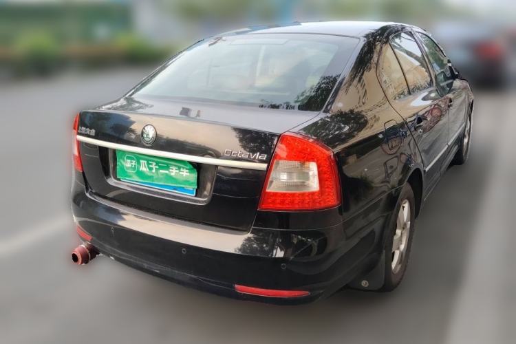 Used Skoda Octavia 2012 1.6L Automatic Yijie Edition Rear Right 45 Deg