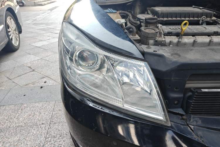 Used Skoda Octavia 2012 1.6L Manual Yijun Edition Right Front Headlight