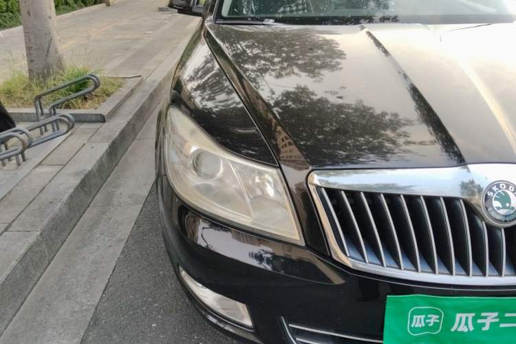 Used Skoda Octavia 2012 1.6L Automatic Yijie Edition Right Front Headlight