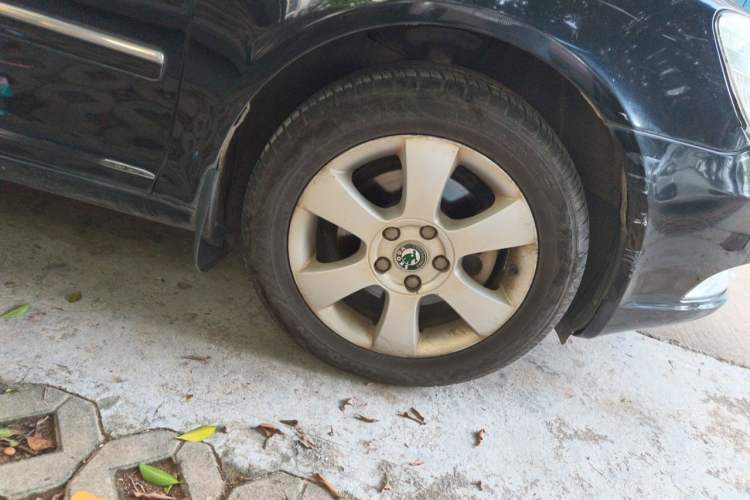 Used Skoda Octavia 2012 1.4TSI DSG Yijun Edition Right Front Wheel Hub