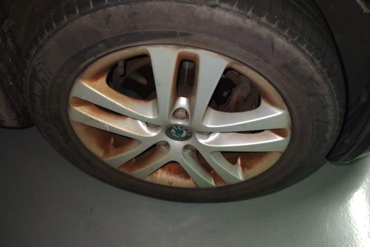 Used Skoda Octavia 2012 1.4TSI DSG Yijun Edition Right Front Wheel Hub
