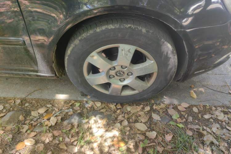 Used Skoda Octavia 2012 1.6L Manual Eado Edition Right Front Wheel Hub