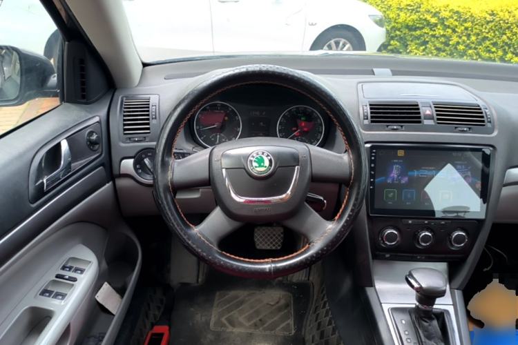 Used Skoda Octavia 2012 1.6L Automatic Yijun Edition Steering Wheel