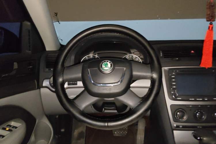 Used Skoda Octavia 2012 2.0L Automatic Yijie Version Steering Wheel