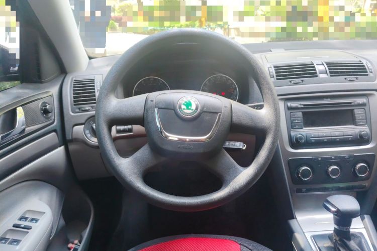 Used Skoda Octavia 2012 1.6L Automatic Yijie Edition Steering Wheel