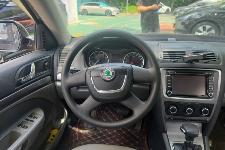 Used Skoda Octavia 2012 2.0L Automatic Yijie Version Steering Wheel