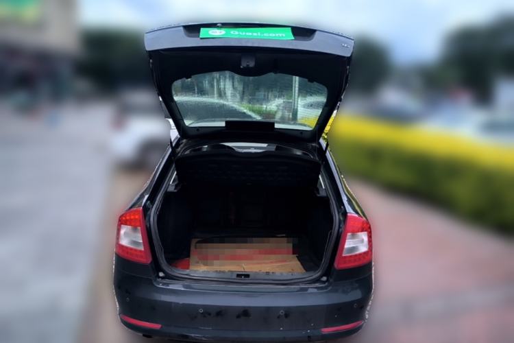 Used Skoda Octavia 2012 1.6L Automatic Yijun Edition Trunk