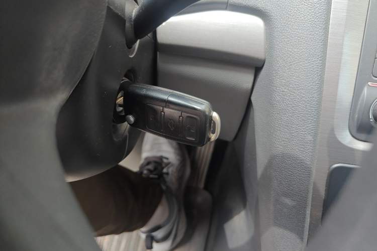 Used Skoda Octavia 2012 1.6L Manual Yijun Edition Vehicle Key