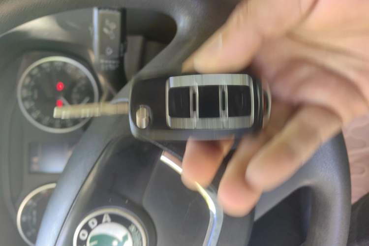 Used Skoda Octavia 2012 1.6L Manual Eado Edition Vehicle Key