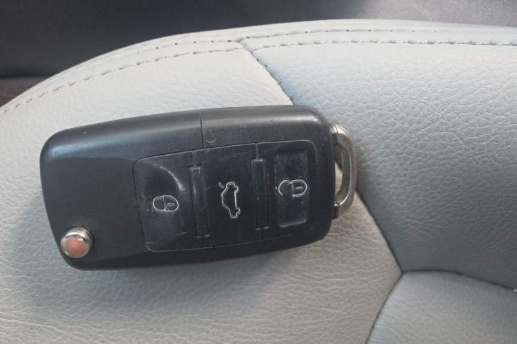 Used Skoda Octavia 2012 2.0L Automatic Yijie Version Vehicle Key