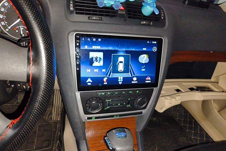 Used Skoda Octavia 2012 1.6L Automatic Yijun Edition Audio And AC Panel