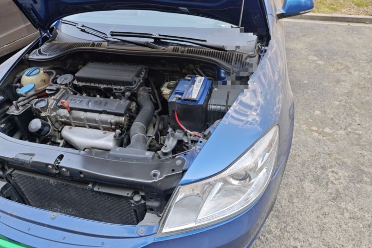 Used Skoda Octavia 2012 1.6L Manual Yijun Edition Engine Bay Left