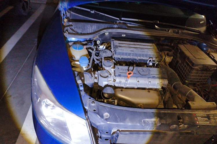Used Skoda Octavia 2012 1.6L Automatic Yijun Edition Engine Bay Right