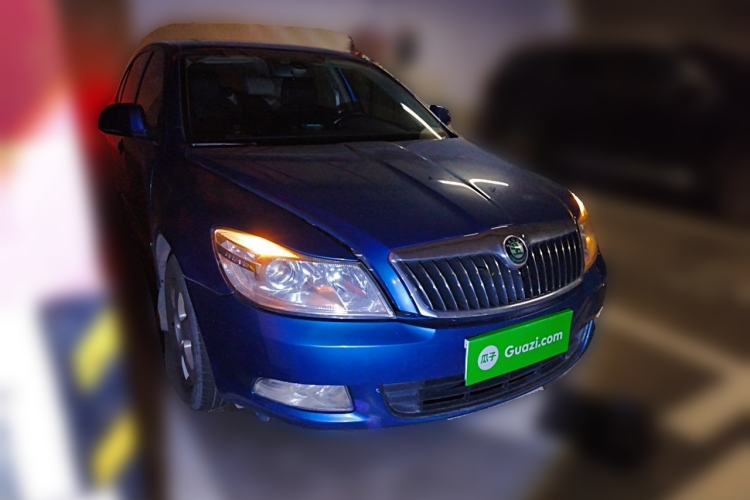 Used Skoda Octavia 2012 1.6L Automatic Yijun Edition Front Right 45 Deg