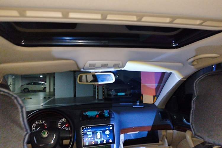 Used Skoda Octavia 2012 1.6L Automatic Yijun Edition Headliner