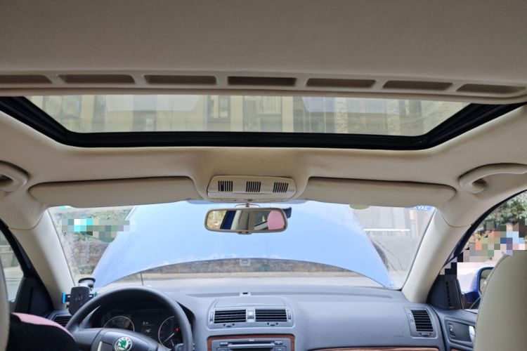 Used Skoda Octavia 2012 1.6L Manual Yijun Edition Headliner