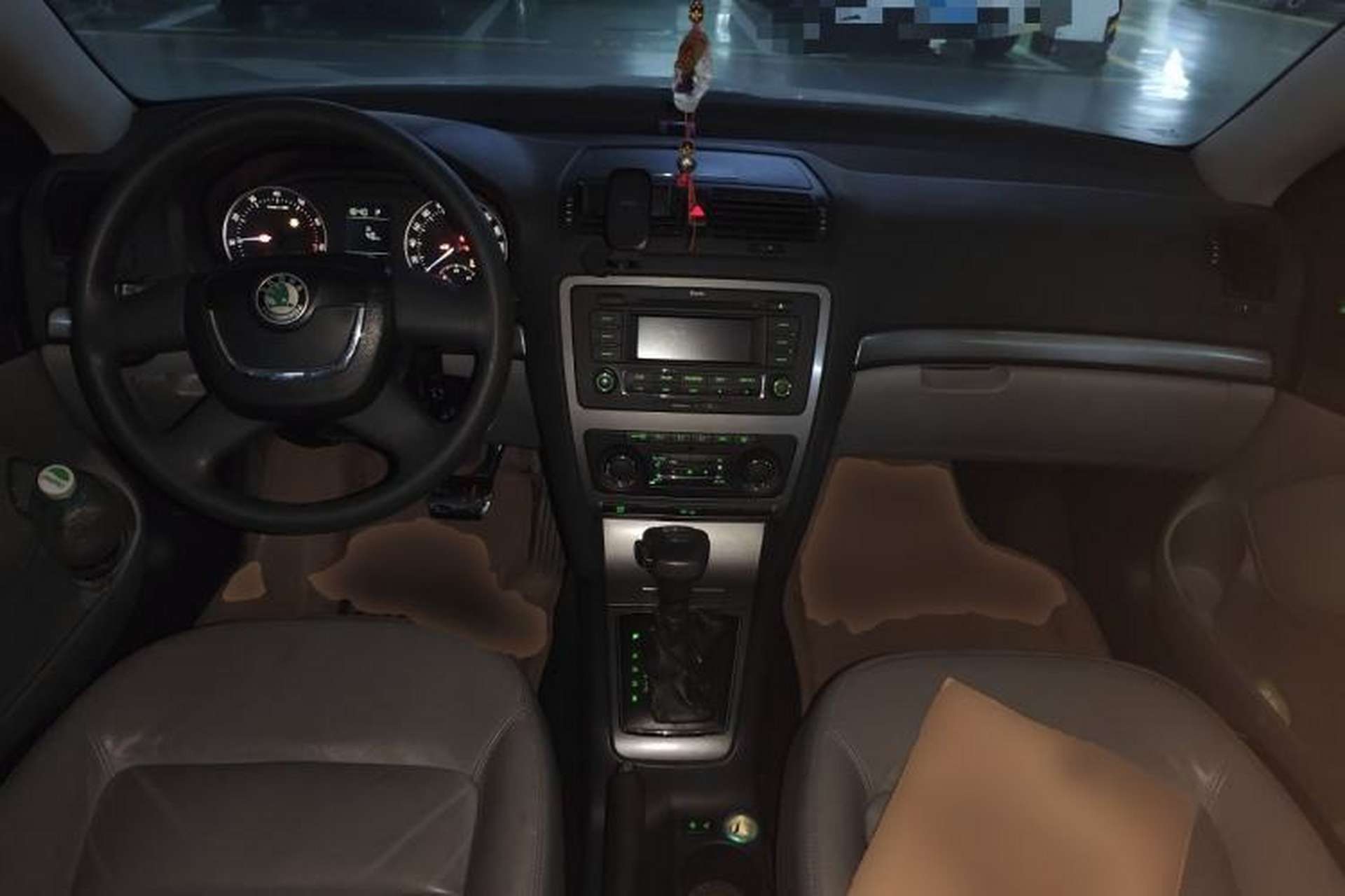 Used Skoda Octavia 2012 1.6L Automatic Yijun Edition Center Console