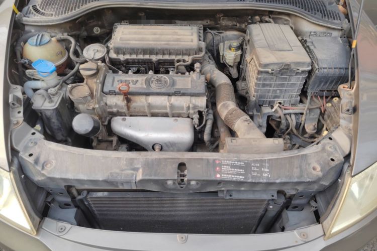 Used Skoda Octavia 2012 1.6L Automatic Yijie Edition Engine Bay